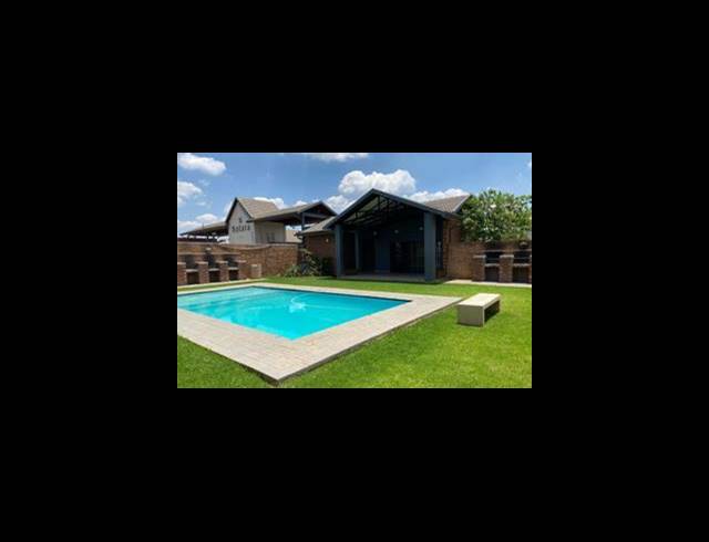 2 BEDROOM PROPERTY TO RENT IN WILLOW PARK MANOR